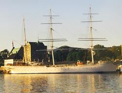 Haakonshallen and Statsraad Lehmkuhl